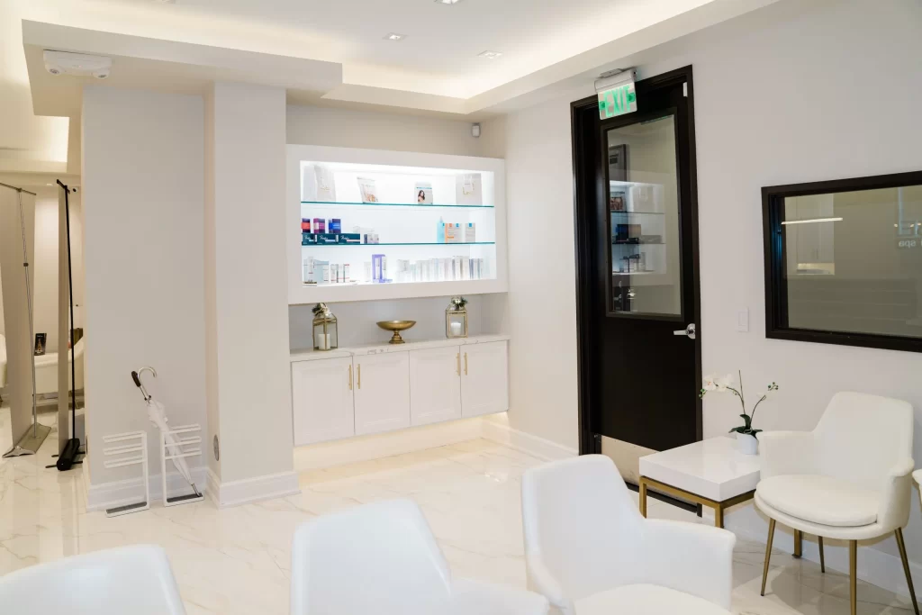 BeMediSpa-Rochester-Melissa-douglas-co-brand-photography-05070-scaled